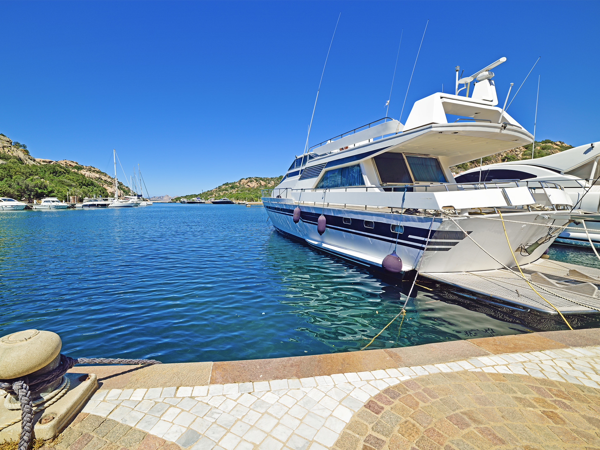 Olbia_Italy_Private_Jet_Yacht_Cover_Image